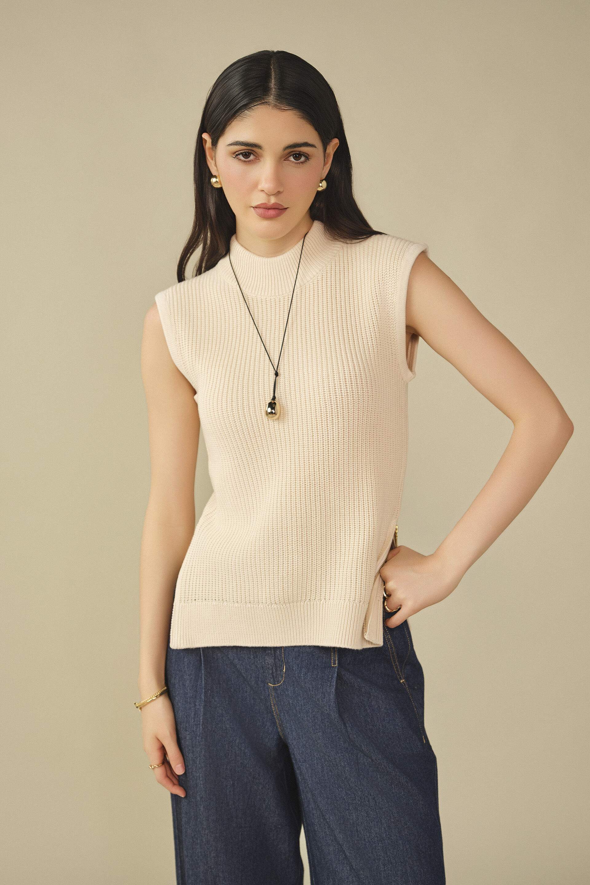 Solid Knit Top in Off White